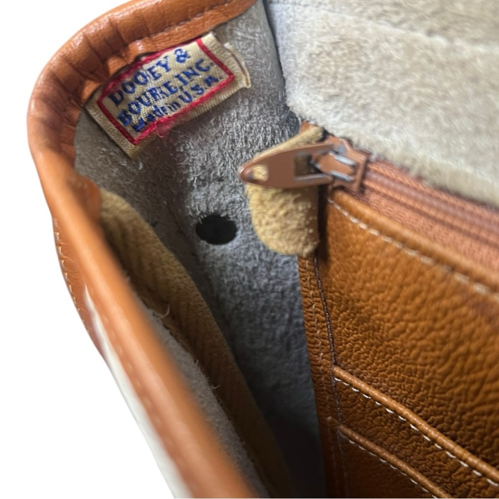 👜 Vintage Dooney & Bourke AWL Crossbody – Made in USA - Picture 8 of 8